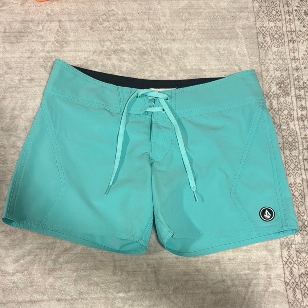 Volcom Aqua Women/ Junior Thigh Length Swim Shorts